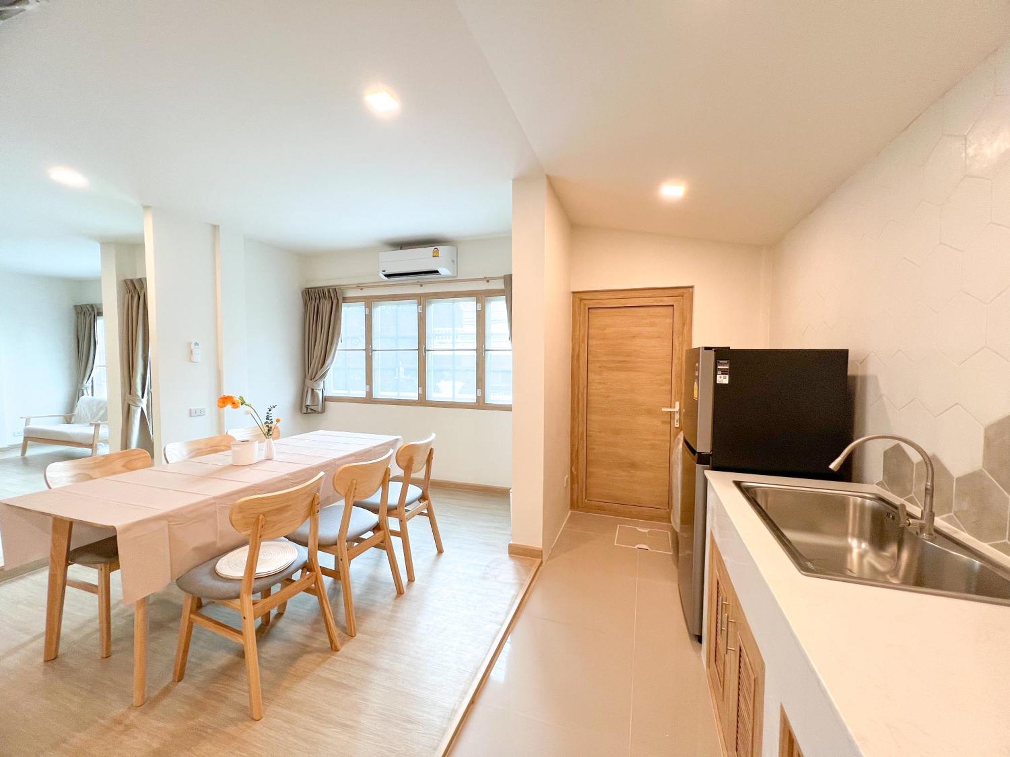 48 House * Patong