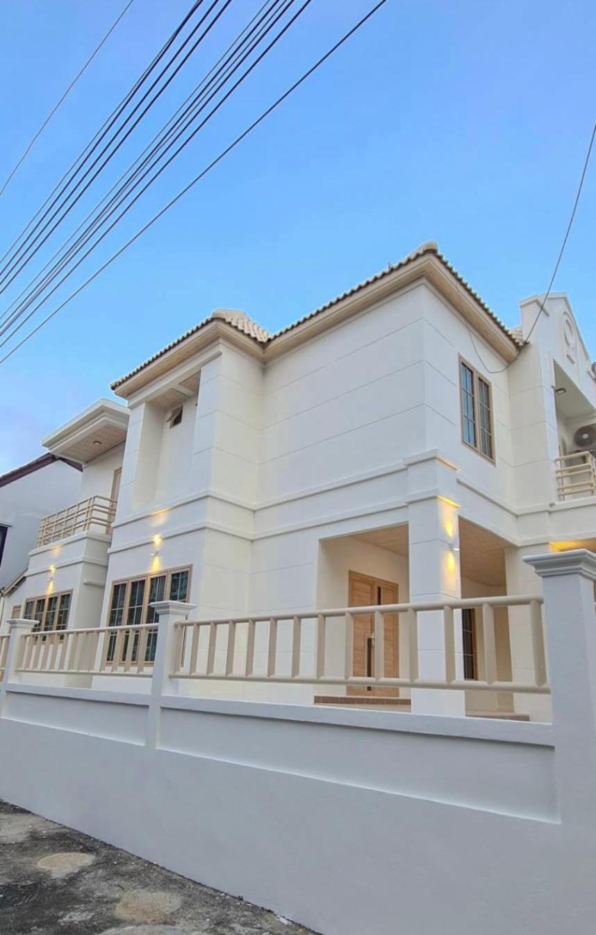 48 House Patong